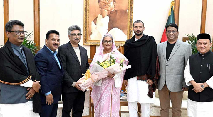 প্রধানমন্ত্রীকে শুভেচ্ছা জানালেন নবনিযুক্ত হুইপরা